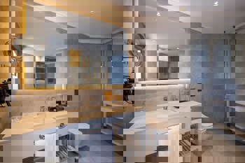 Nirvana Cosmopolitan