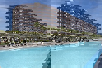 Nirvana Cosmopolitan