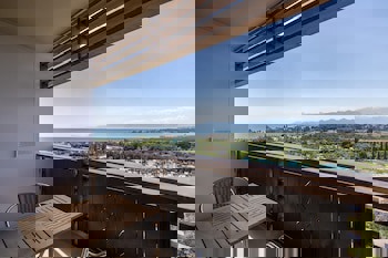 Nirvana Cosmopolitan