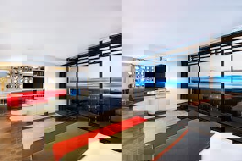 Nirvana Cosmopolitan