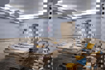 Nirvana Cosmopolitan