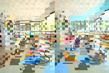 Nirvana Cosmopolitan