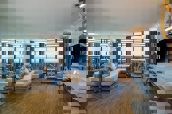 Nirvana Cosmopolitan