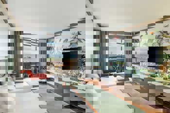 Nirvana Cosmopolitan