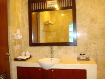 Aniniraka Resort & Spa