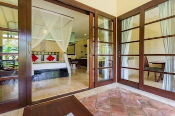 Aniniraka Resort & Spa