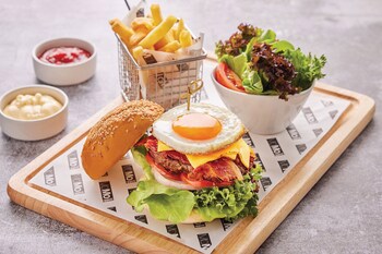 Courtyard By Marriott Bangkok