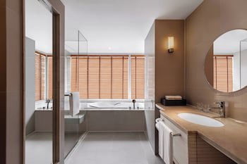 Courtyard By Marriott Bangkok