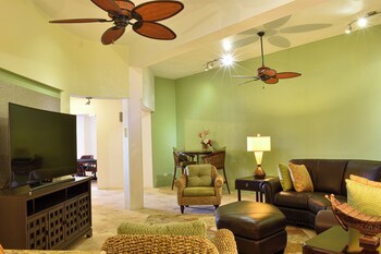 Sheriva Luxury Villas And Suites