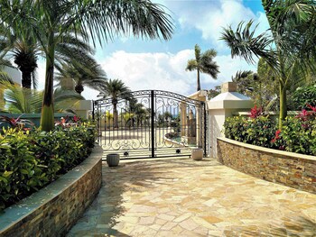 Sheriva Luxury Villas And Suites
