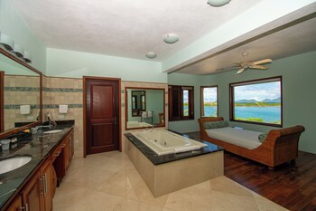 Sheriva Luxury Villas And Suites
