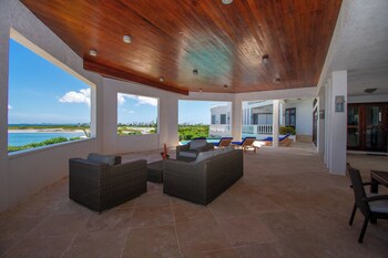 Sheriva Luxury Villas And Suites