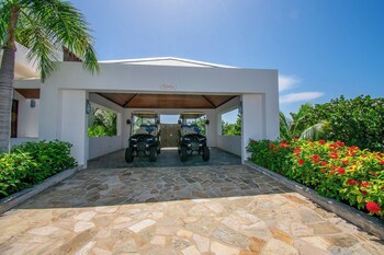 Sheriva Luxury Villas And Suites
