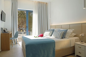 Oasis Beach Hotel galeri fotoğrafı
