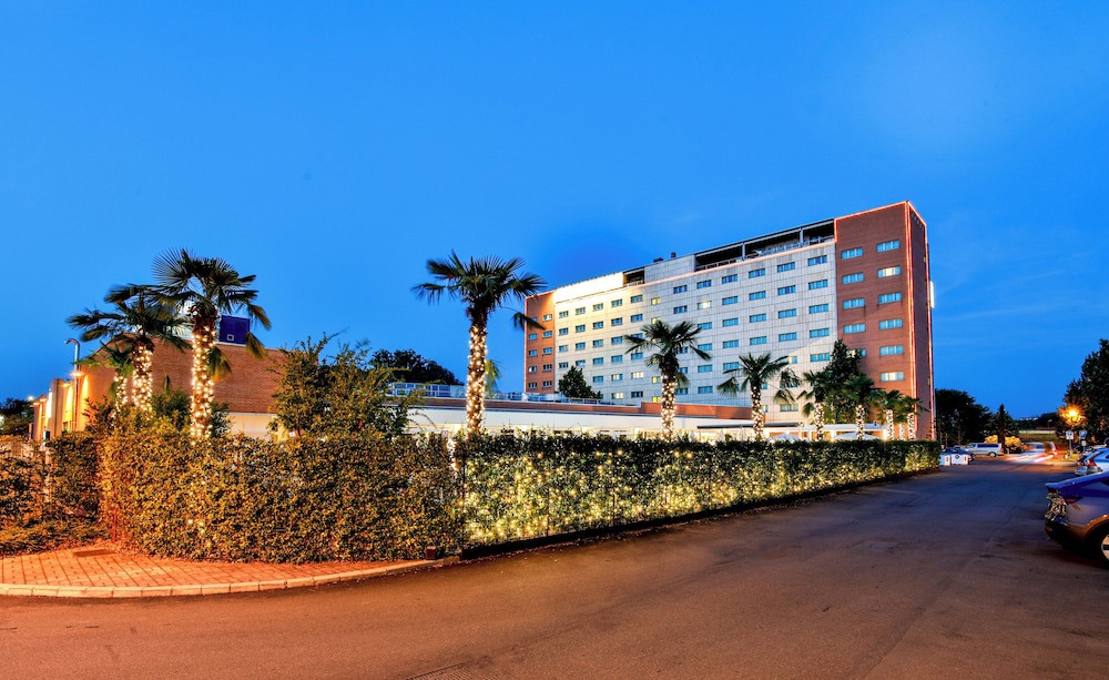 The Sydney Hotel