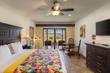 Hacienda Encantada Resort & Residences