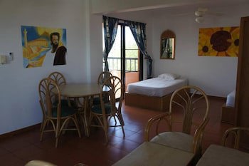 Plaza Real Resort