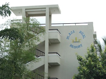 Plaza Real Resort