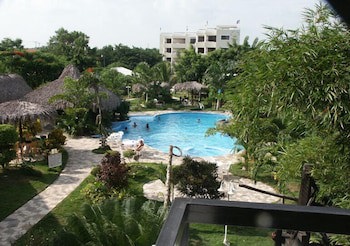 Plaza Real Resort