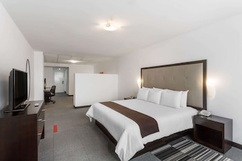 Wyndham Costa Del Sol Lima Airport