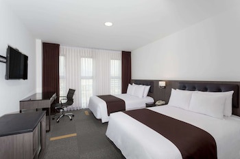 Wyndham Costa Del Sol Lima Airport