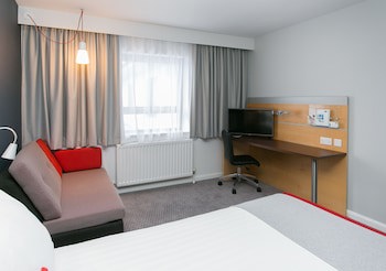 Holiday Inn Express Antrim, An Ihg Hotel