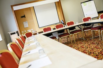 Holiday Inn Express Antrim, An Ihg Hotel