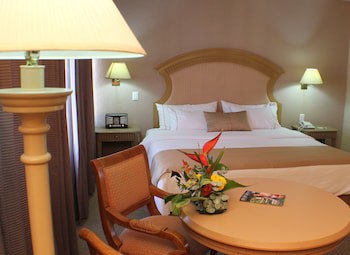 Best Western Plus Plaza Florida & Tower