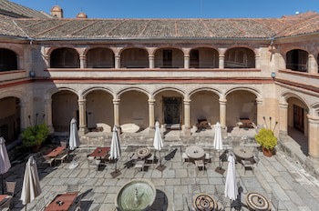 Hotel San Antonio El Real