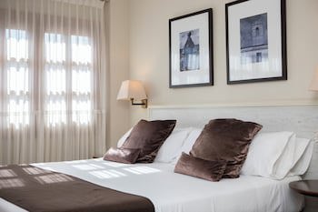 Hotel San Antonio El Real