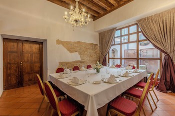 Hotel San Antonio El Real