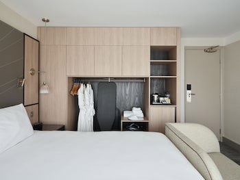 Hyatt Place London Heathrow Airport