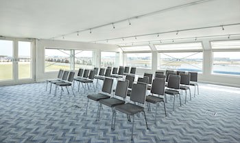 Hyatt Place London Heathrow Airport