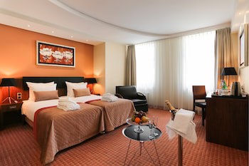 Avalon Hotel & Conferences