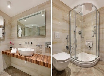 Avalon Hotel & Conferences