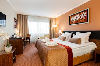 Avalon Hotel & Conferences