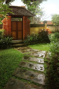 Bali Ayu Hotel And Villas