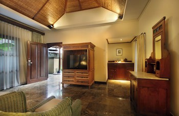 Alamkulkul Boutique Resort Kuta Bali