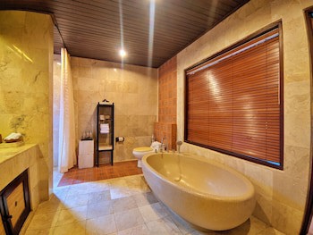 Barong Resort And Spa