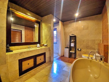 Barong Resort And Spa