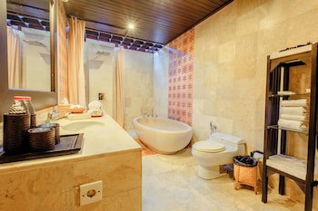 Barong Resort And Spa