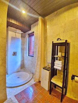 Barong Resort And Spa