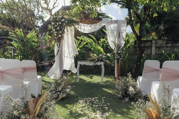 Bali Niksoma Boutique Beach Resort