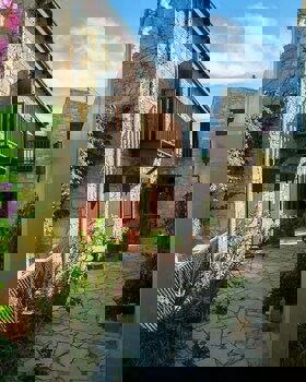 Eveleos Country House