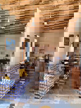 Eveleos Country House