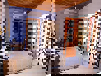 Eveleos Country House