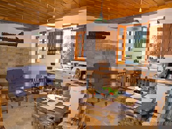 Eveleos Country House