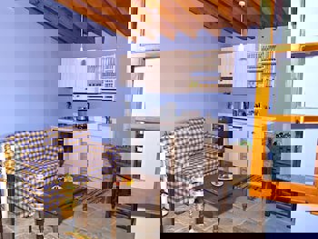 Eveleos Country House