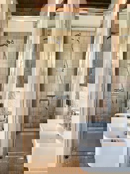 Eveleos Country House