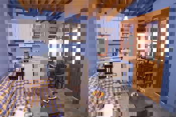 Eveleos Country House